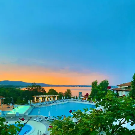 Aj 8, Santa Marina Village, Apartamento